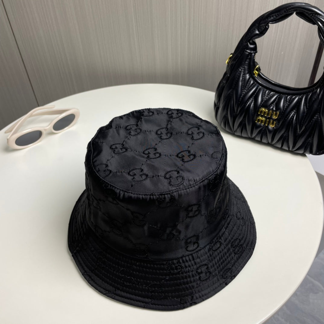 250305 The new style is covered in old fisherman's hats