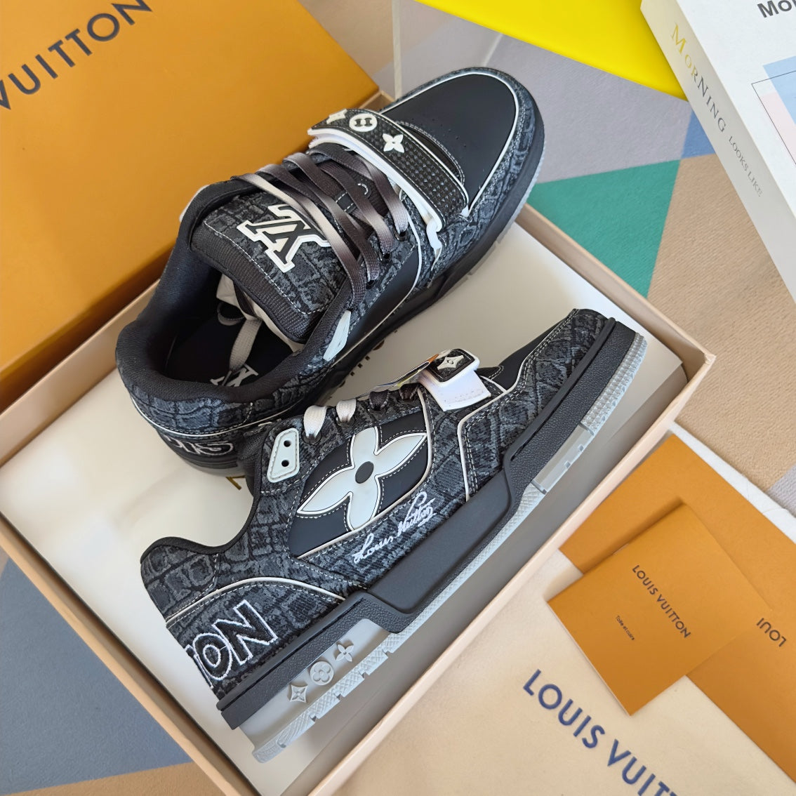 250318 New high quality new color board shoes
