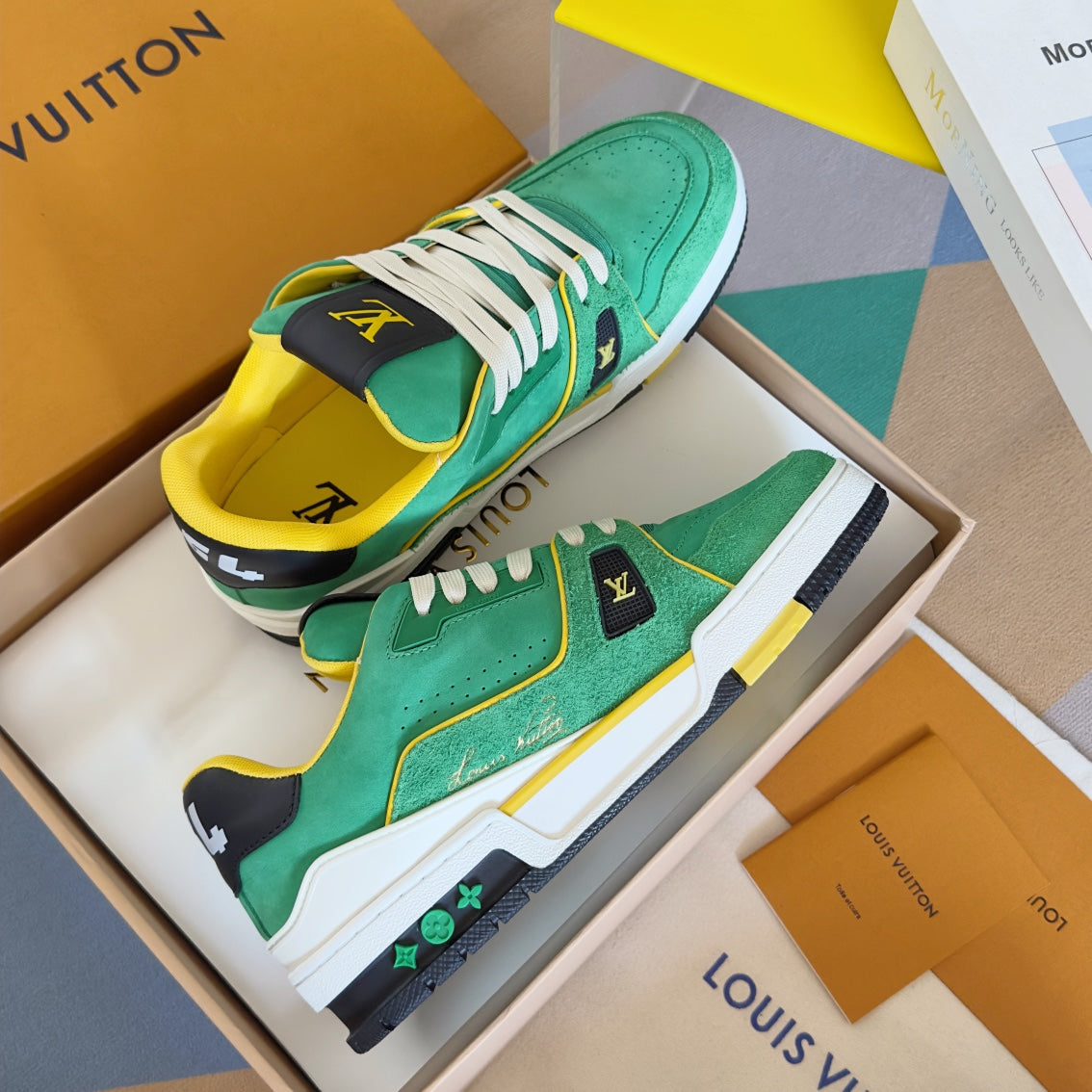 250318 New high quality new color board shoes