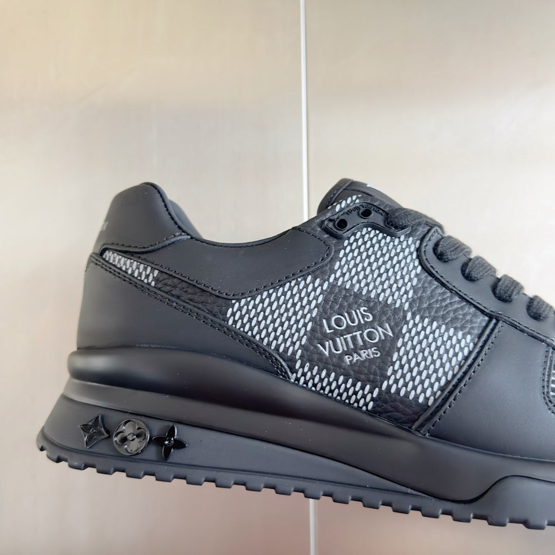 250318 New high quality new color board shoes