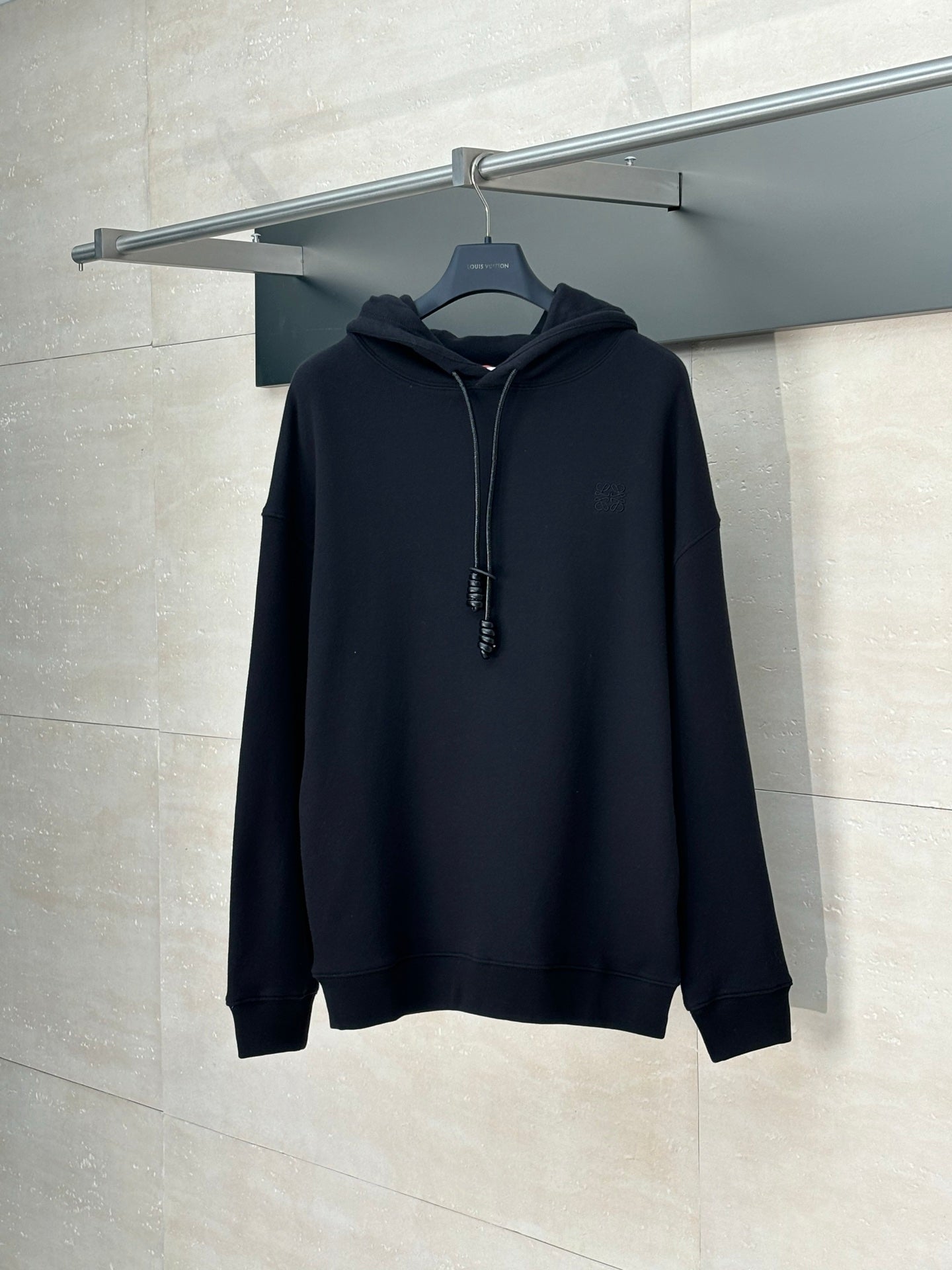 250819 New high-quality leather embroidered hooded sweatshirt
