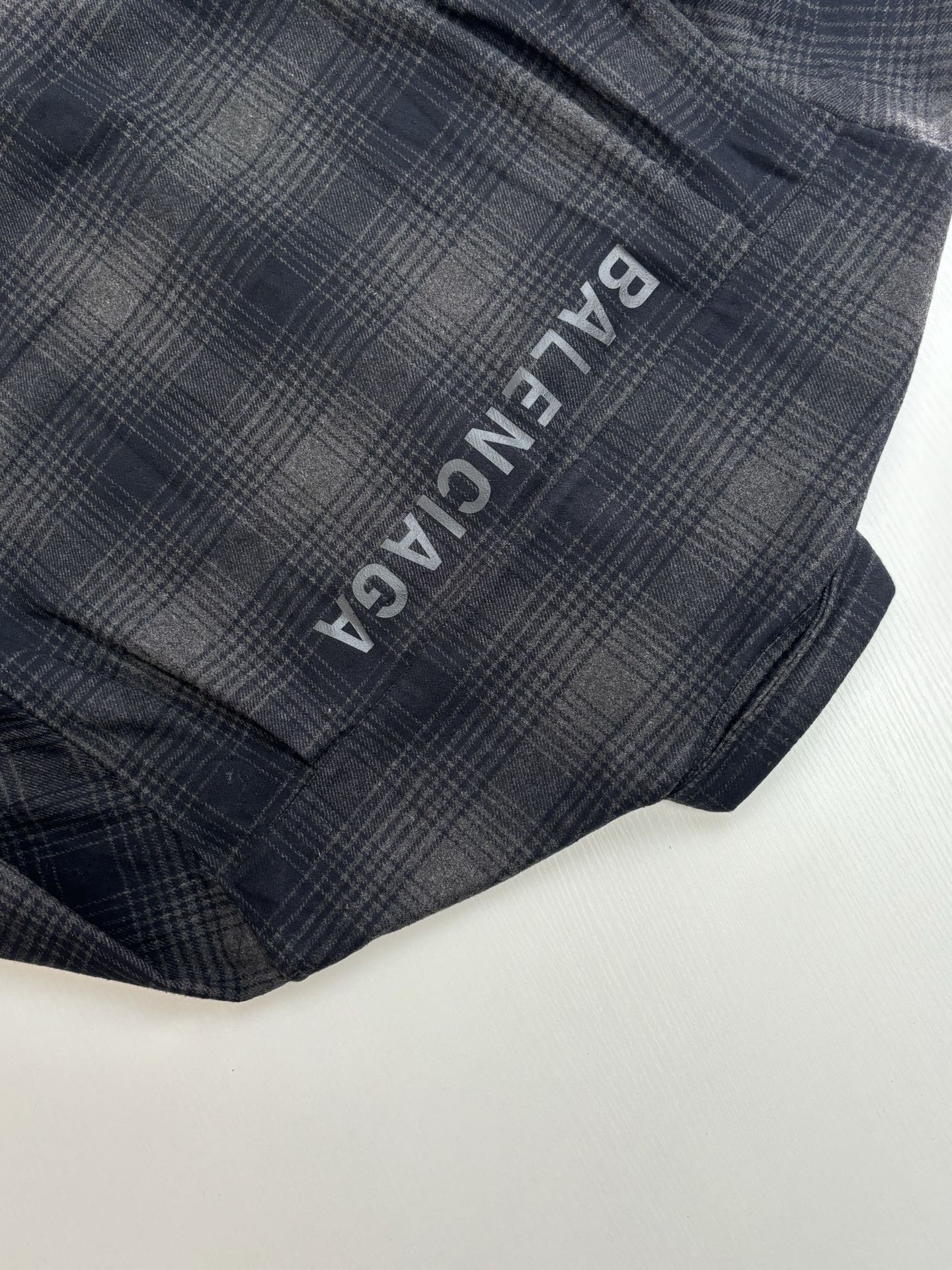 250819 New high-quality vinyl letter lapel check shirt