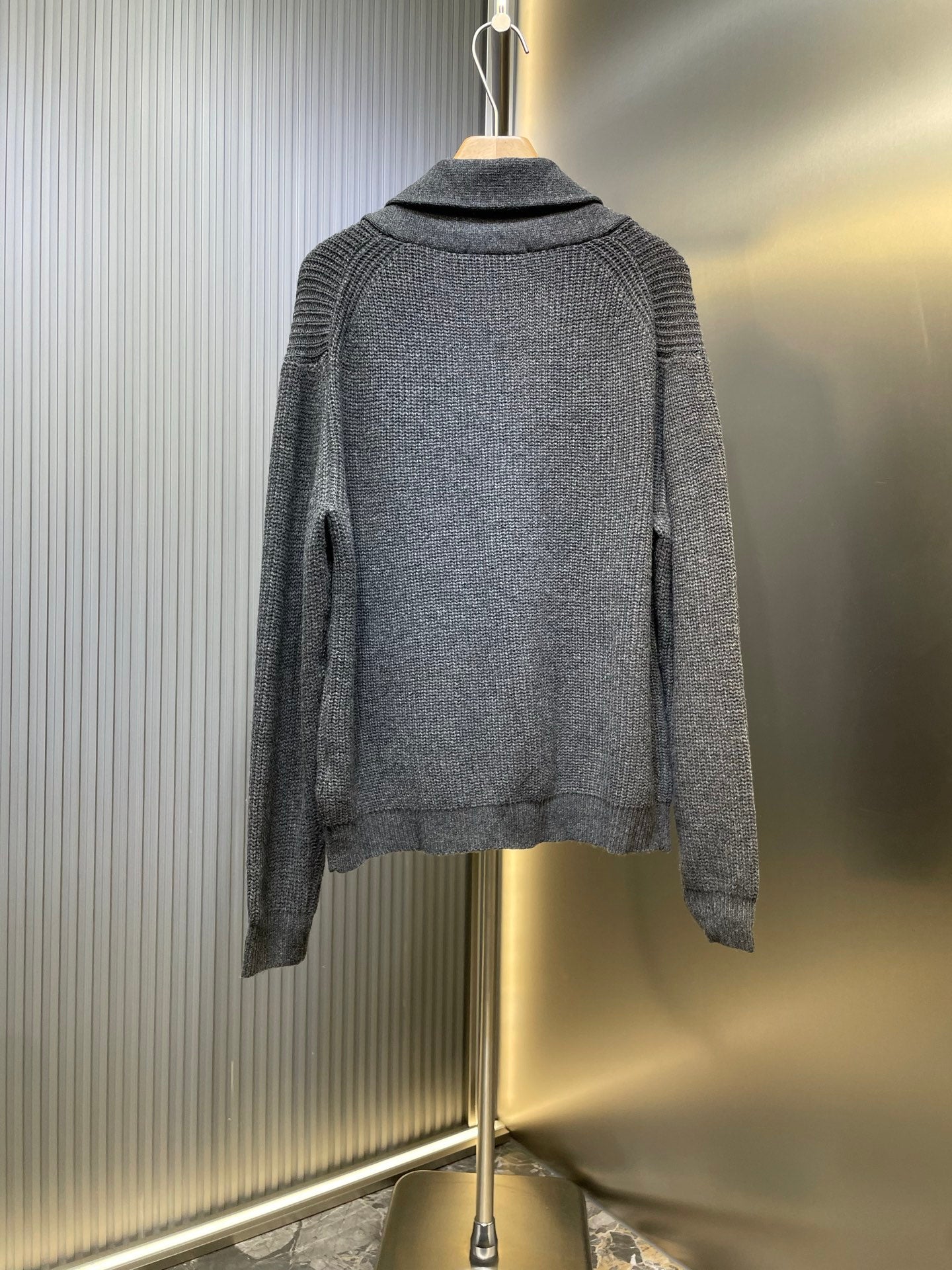 250819 New high-quality cashmere blend leather label cardigan sweater