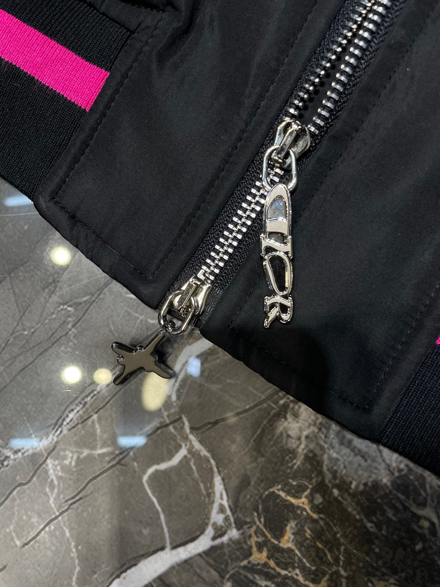 250825 New high-quality neon pink trim black flight jacket