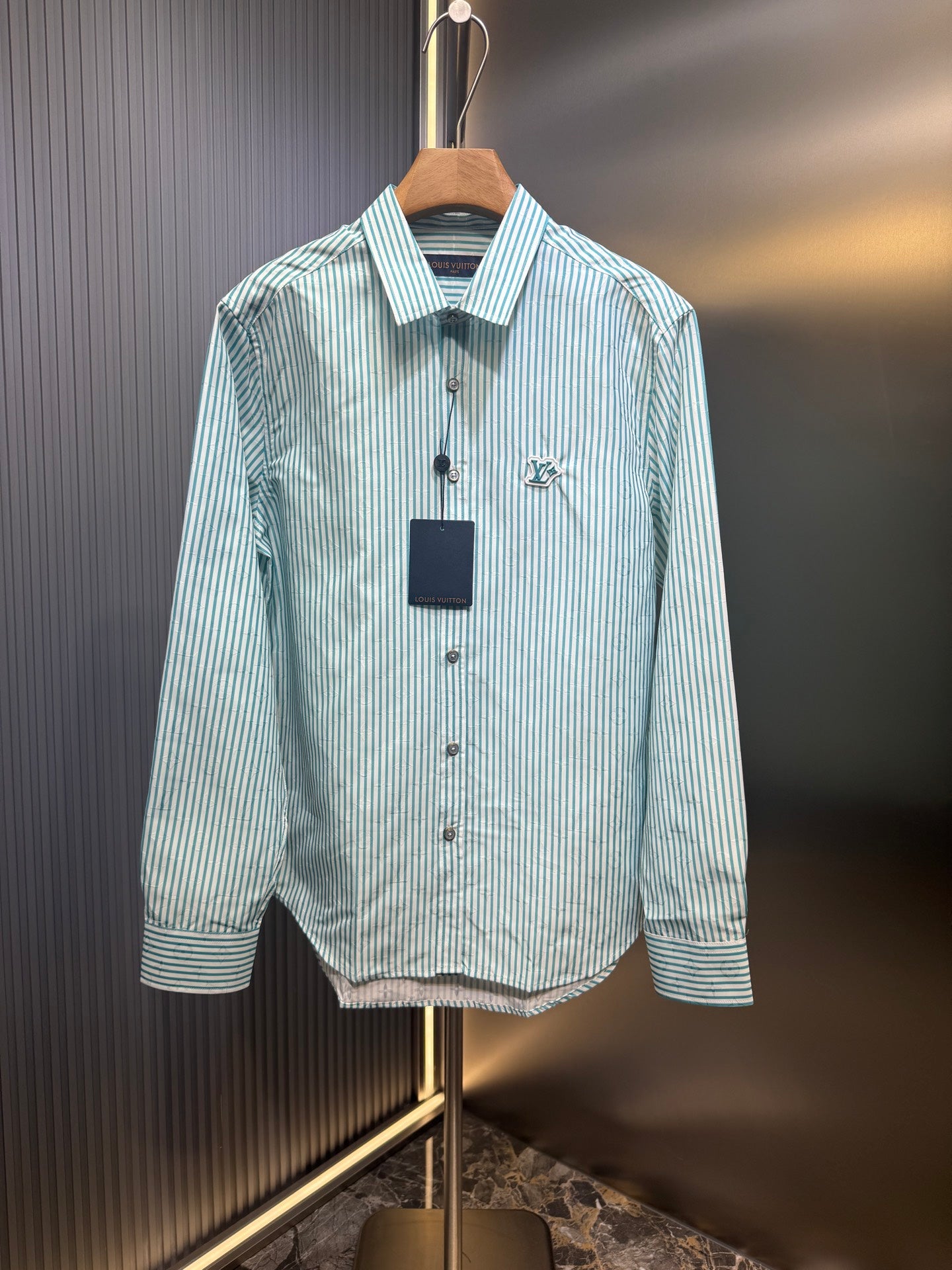 250825 New high-quality striped long-sleeved shirt