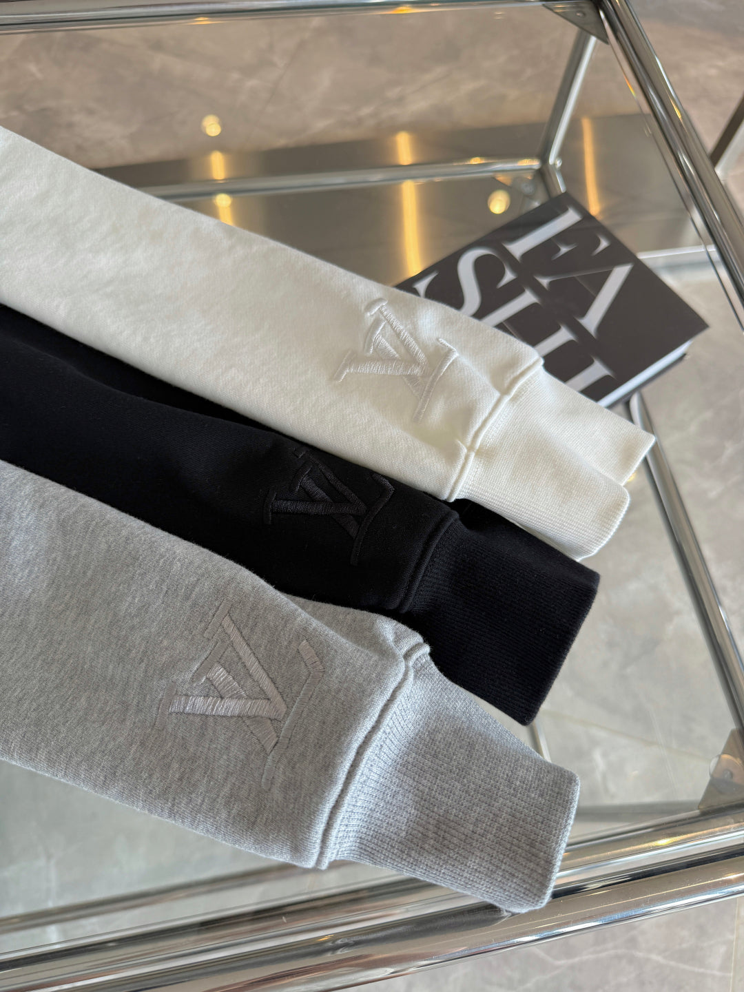 250825 A new high-quality classic must-have zippered hoodie