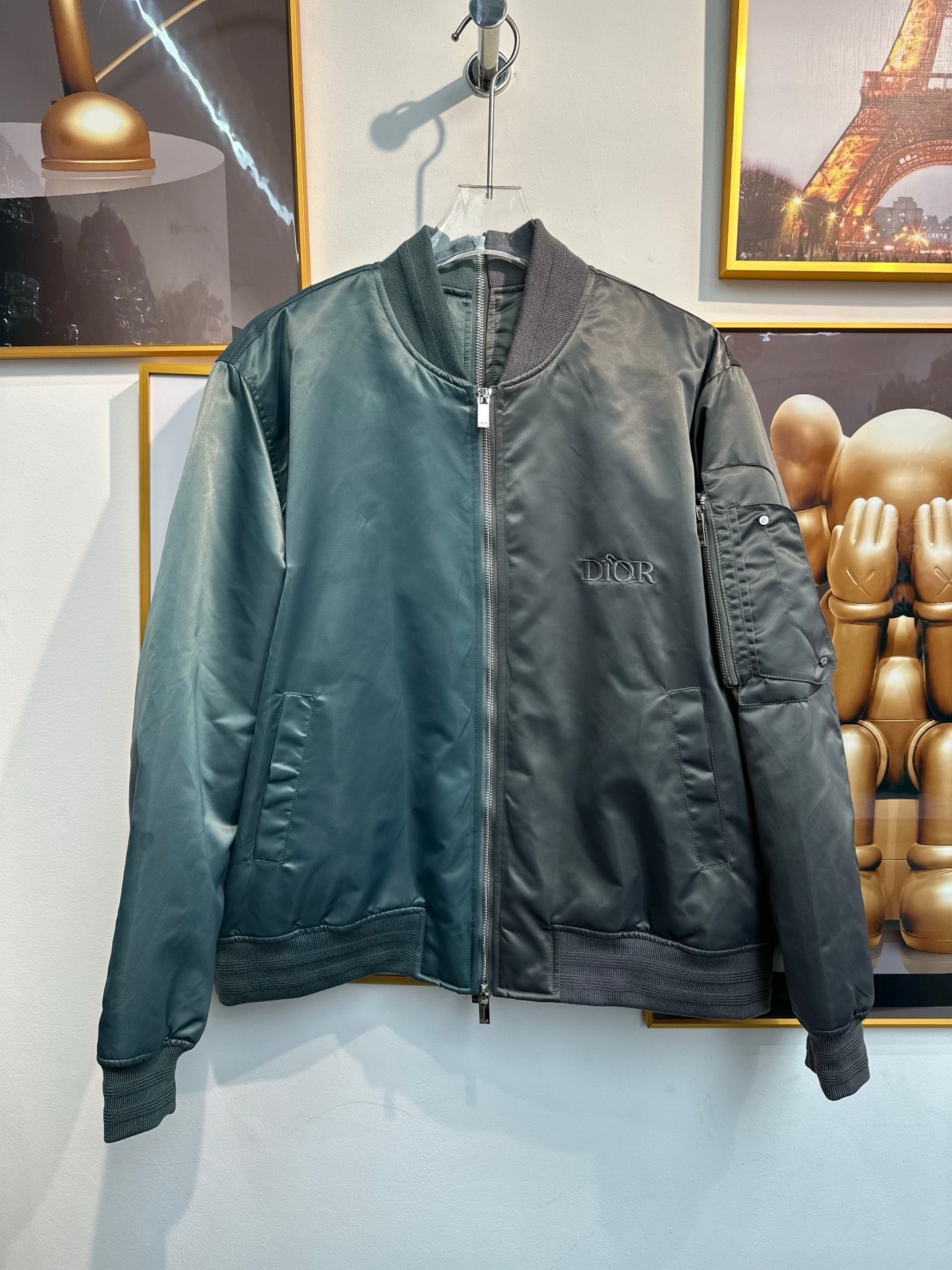250825 A new high-quality, thick two-color patchwork jacket