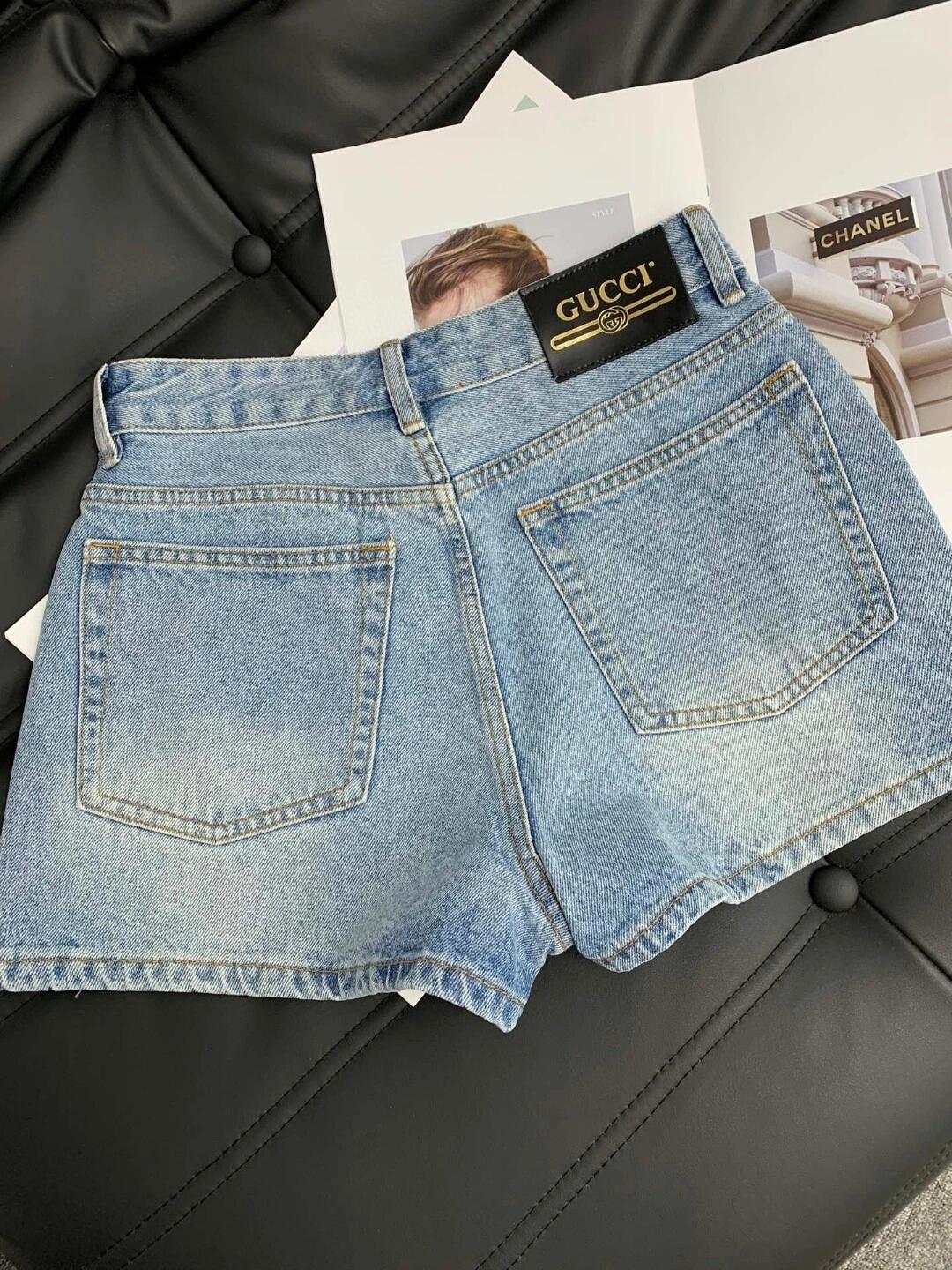 0528 Rhinestone denim shorts