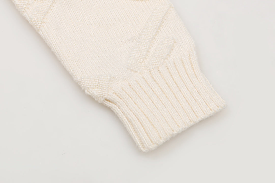 0909 Crew-neck wool knit sweater