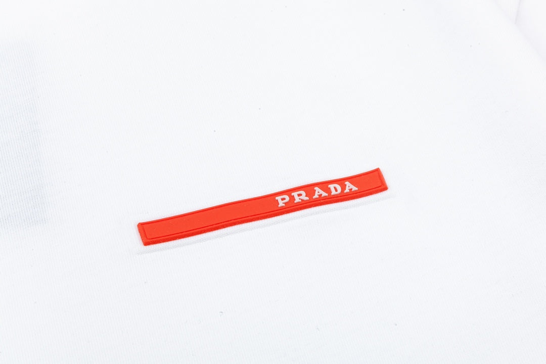 1211 New long strip stereoscopic offset T-shirt