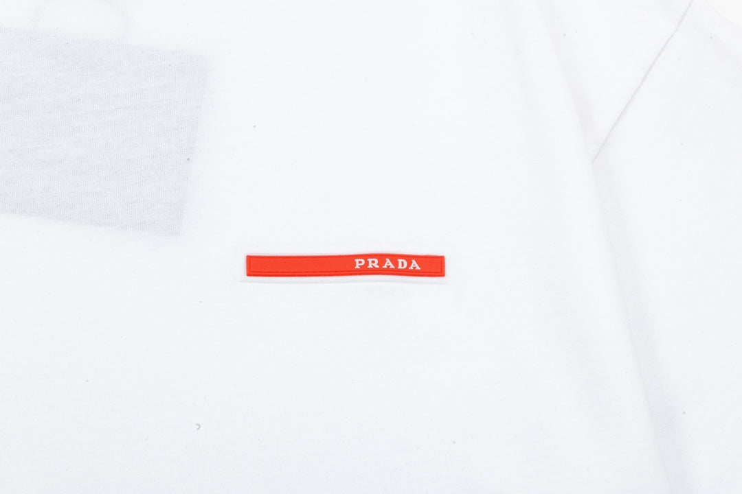 1211 New long strip stereoscopic offset T-shirt