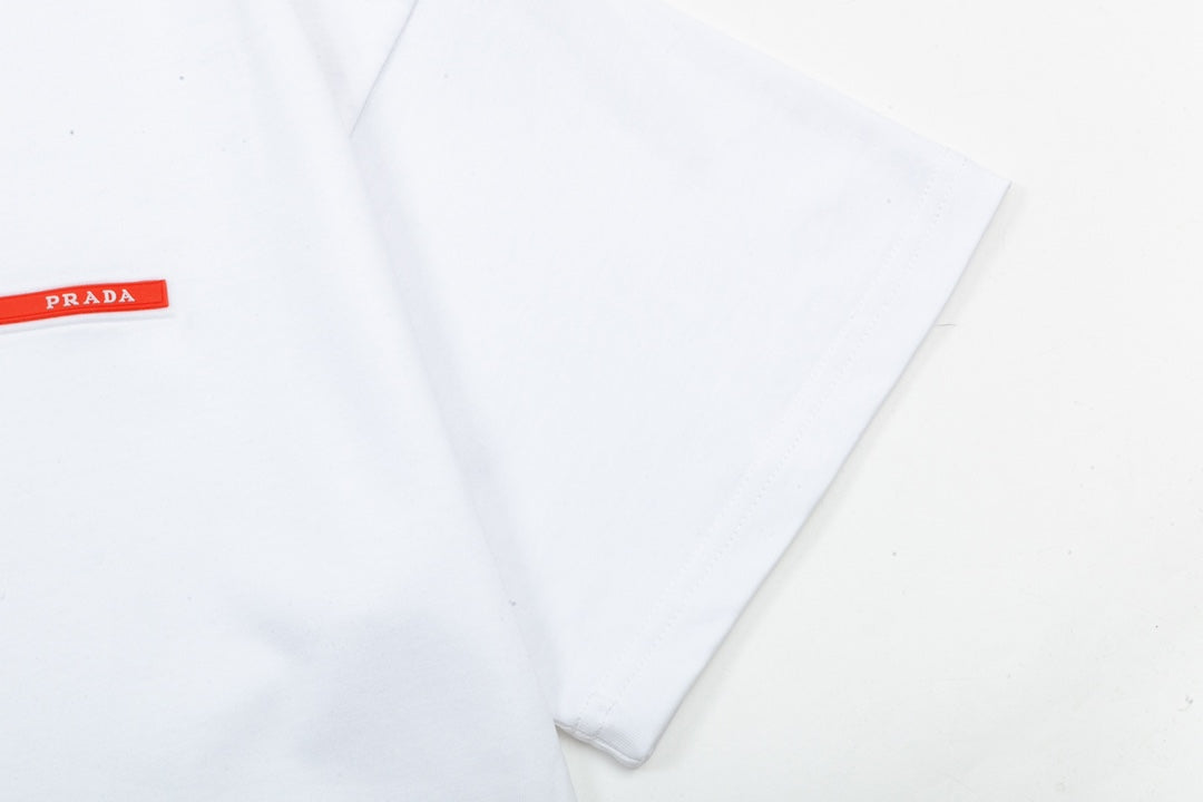 1211 New long strip stereoscopic offset T-shirt