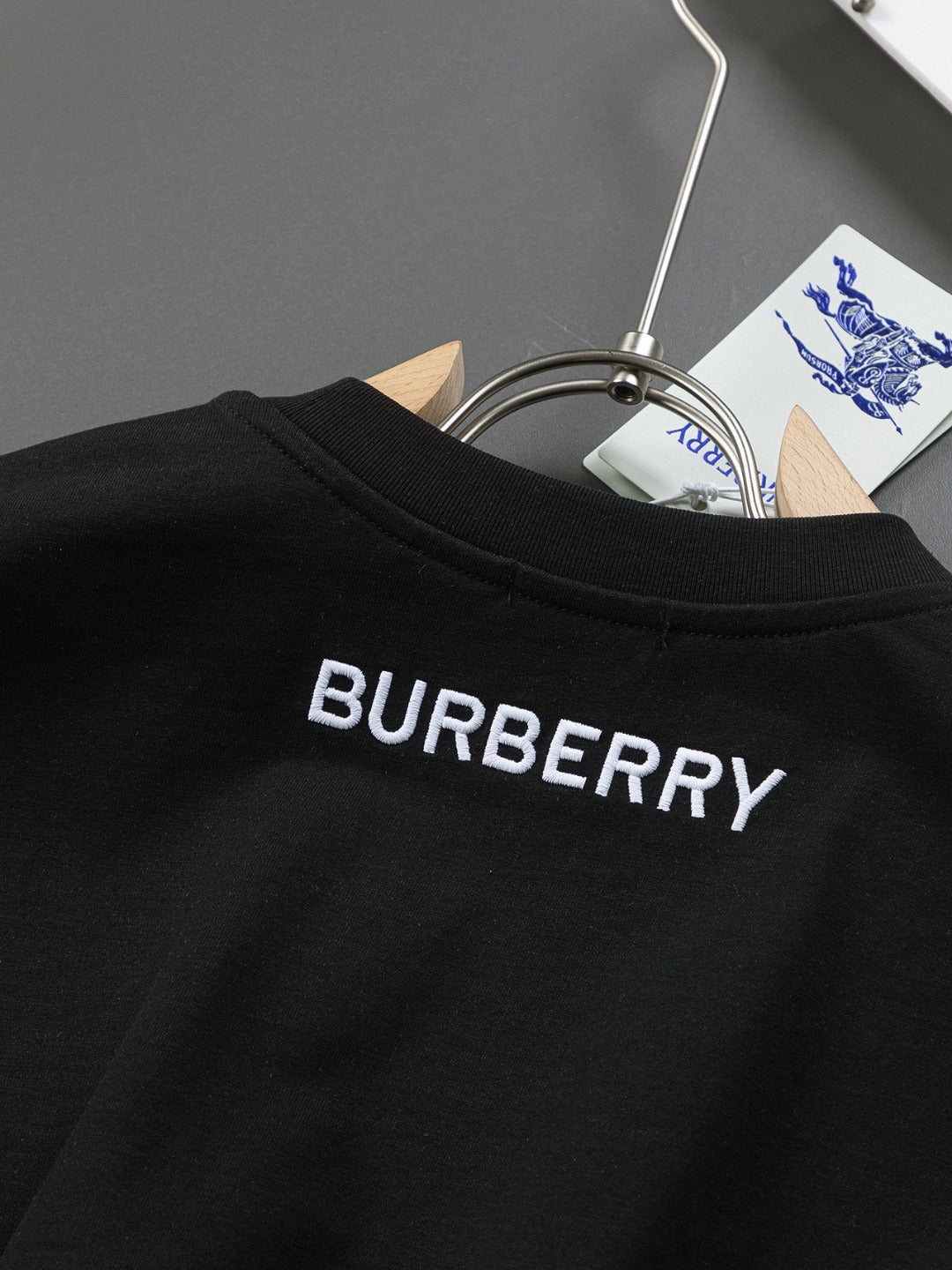 250212 New high quality monogram embroidered T-shirt