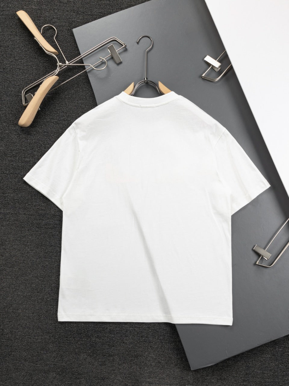 250218 New high quality embroidered icon T-shirt