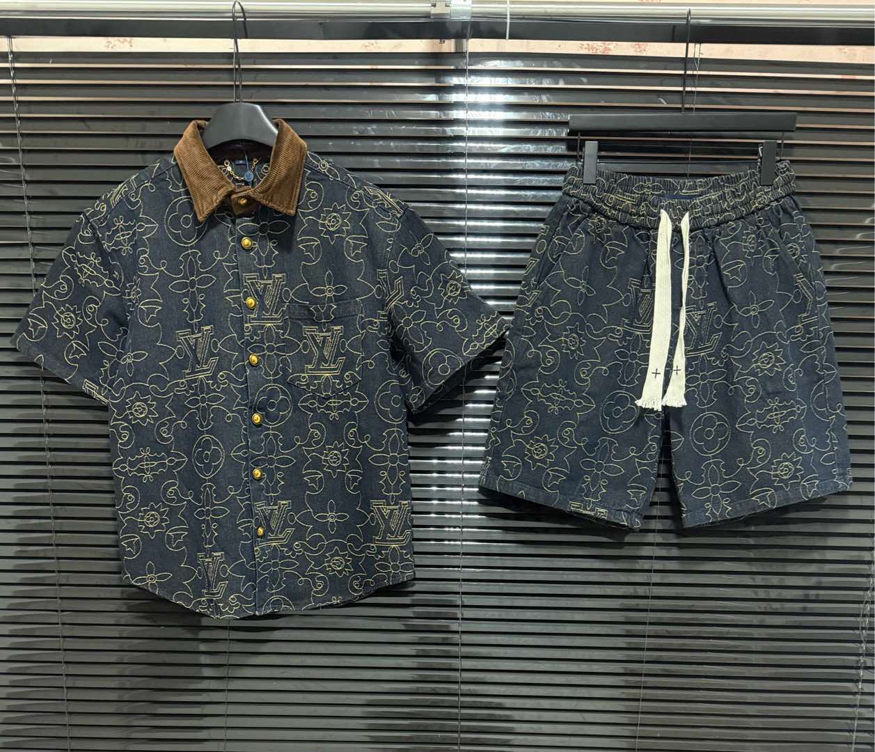 250224 New high quality gold embroidery stitching suit
