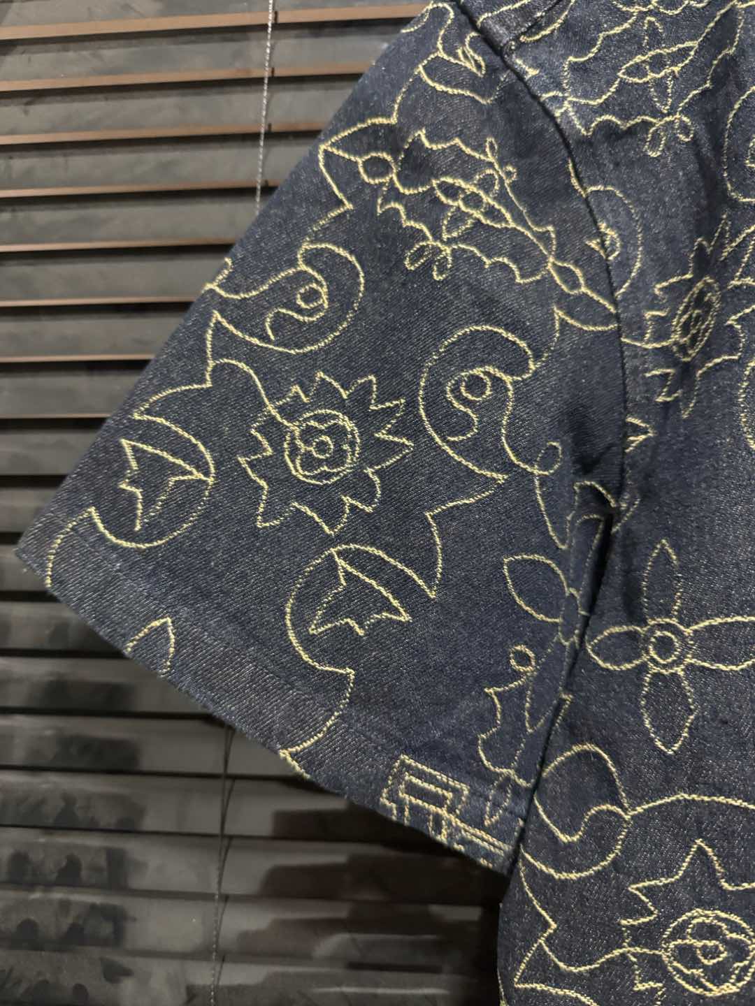 250224 New high quality gold embroidery stitching suit