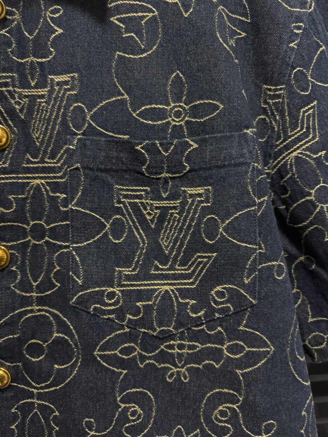 250224 New high quality gold embroidery stitching suit