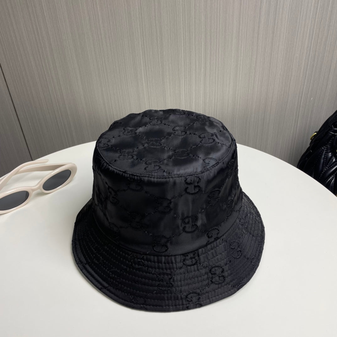 250305 The new style is covered in old fisherman's hats