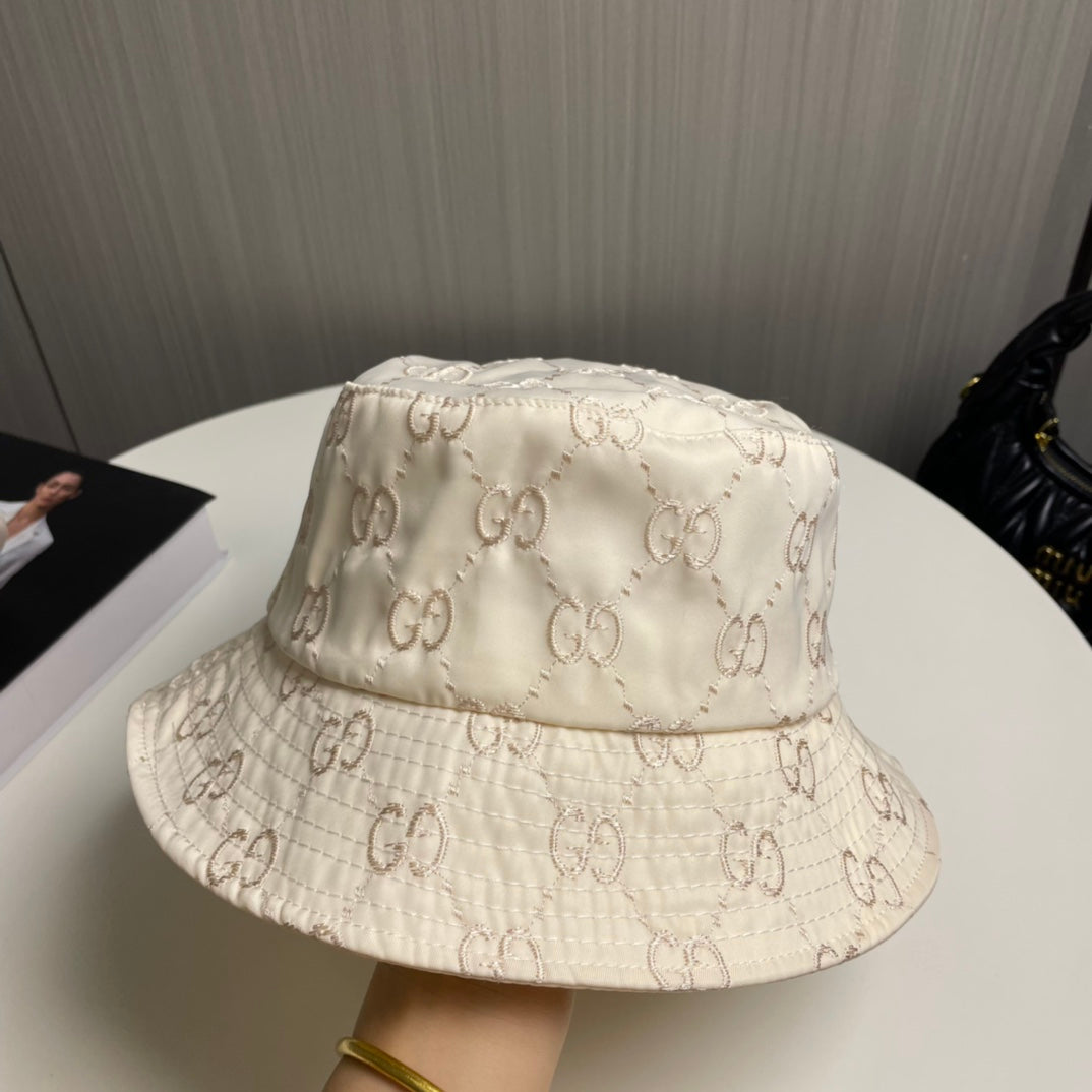 250305 The new style is covered in old fisherman's hats