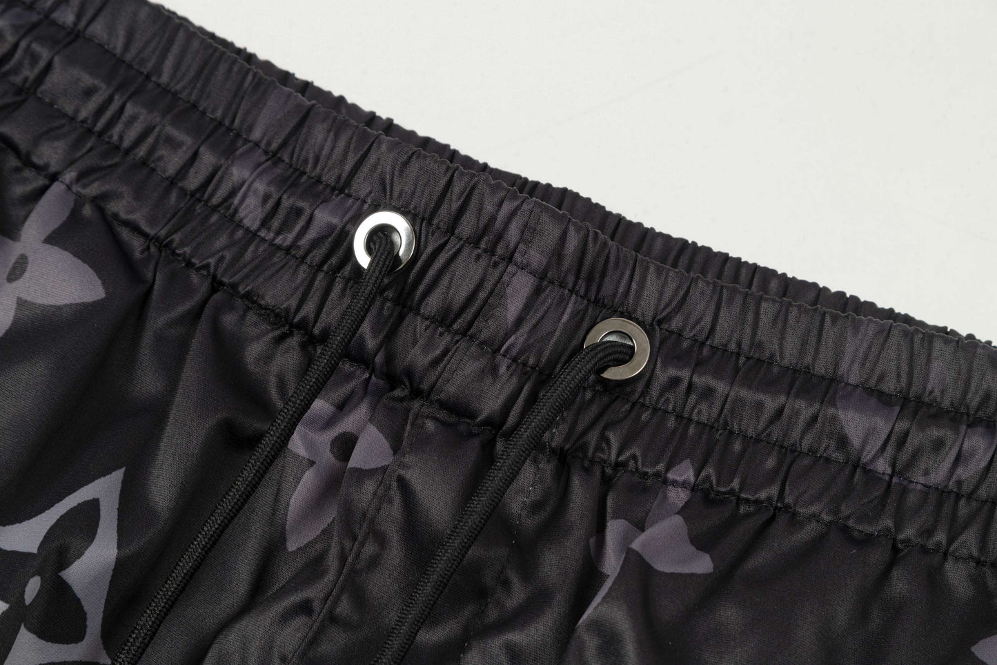 250313 New high quality feature gradient print shorts