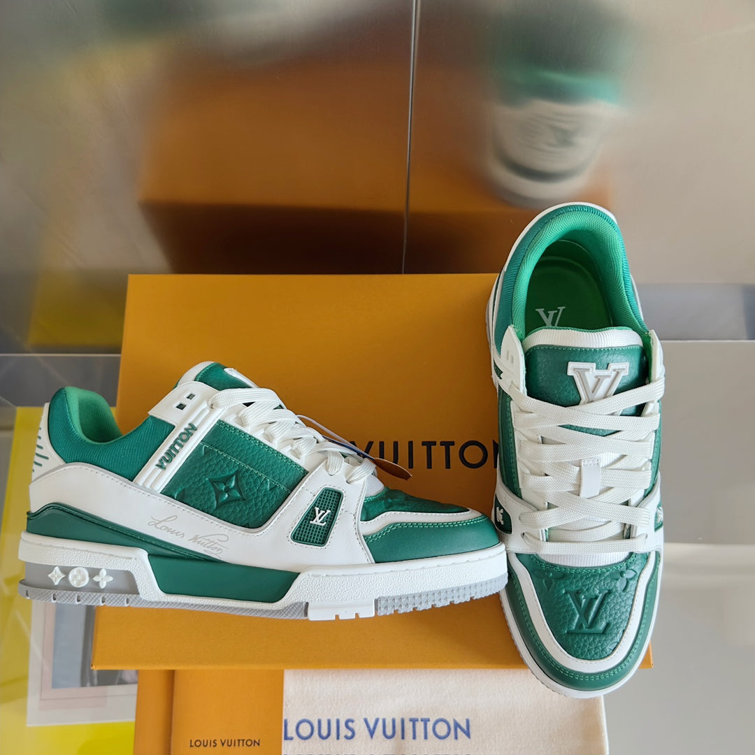 250318 New high quality new color board shoes