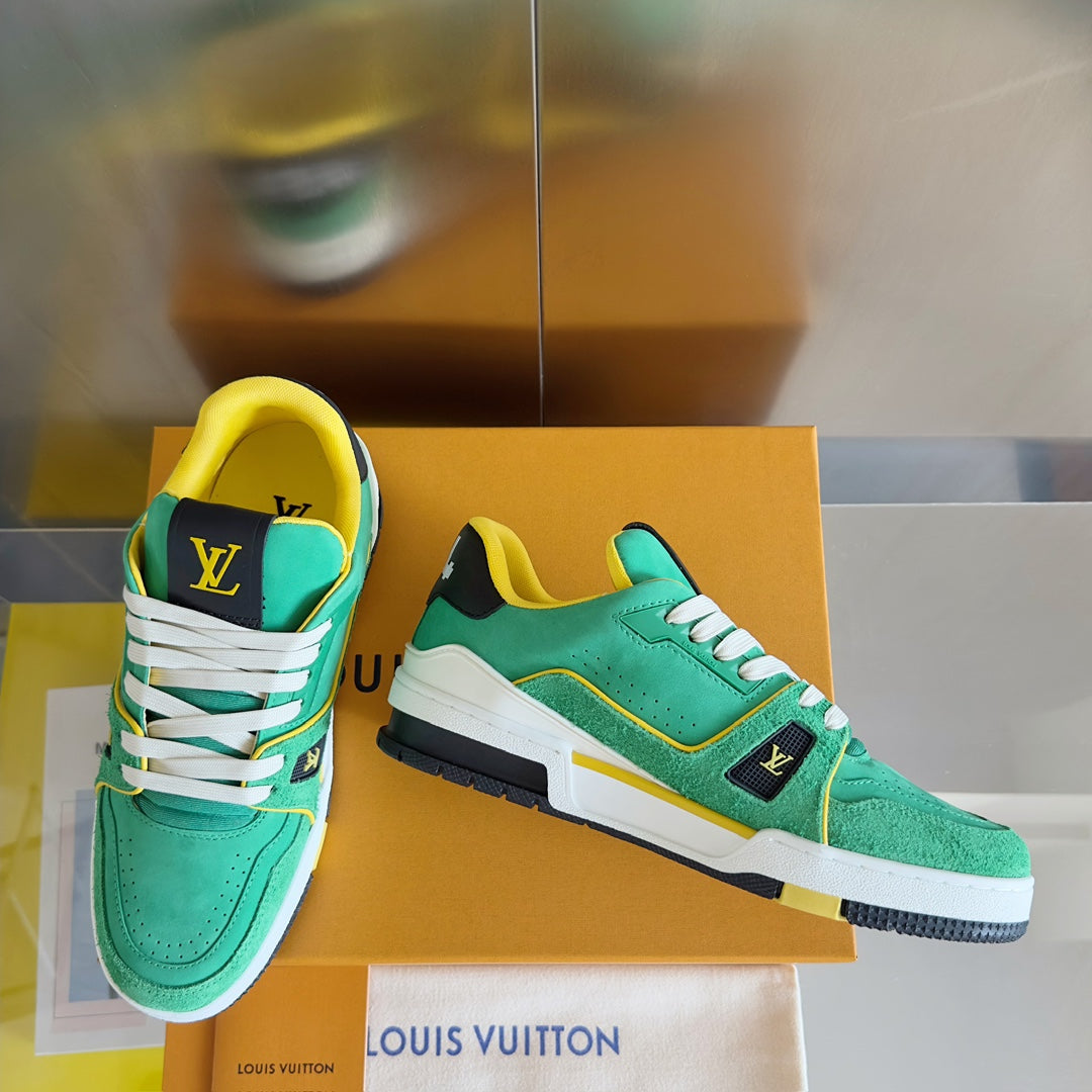 250318 New high quality new color board shoes