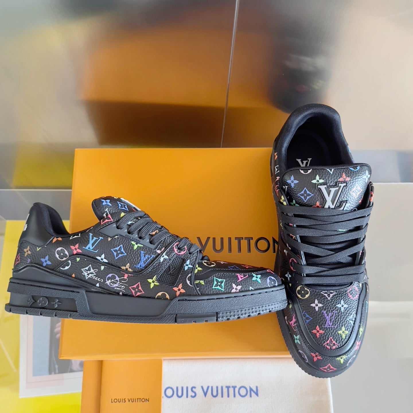 250318 New high quality new color board shoes