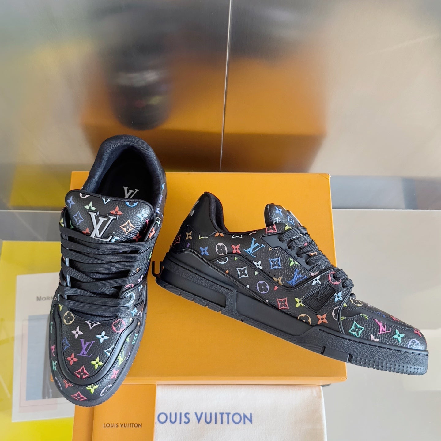 250318 New high quality new color board shoes