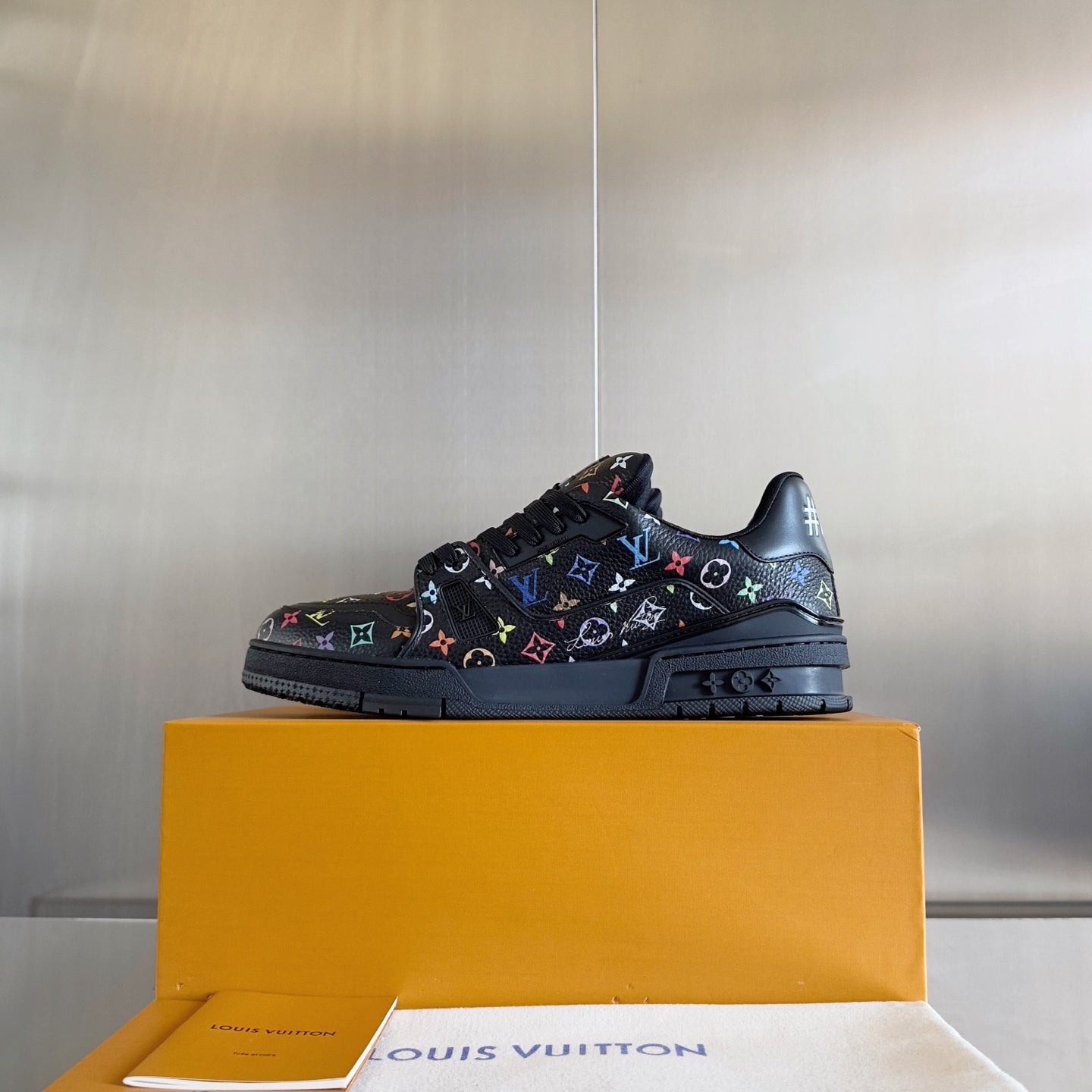 250318 New high quality new color board shoes