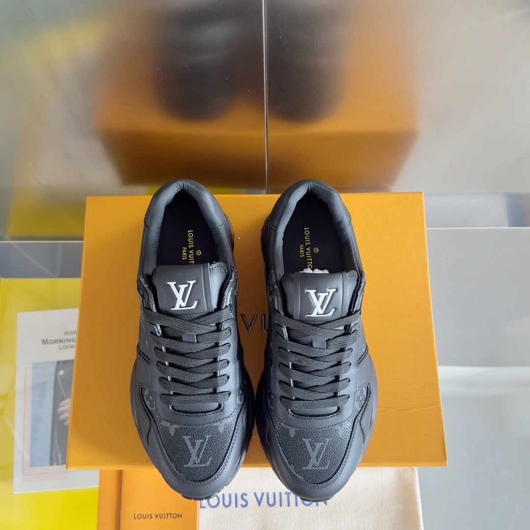 250318 New high quality new color board shoes