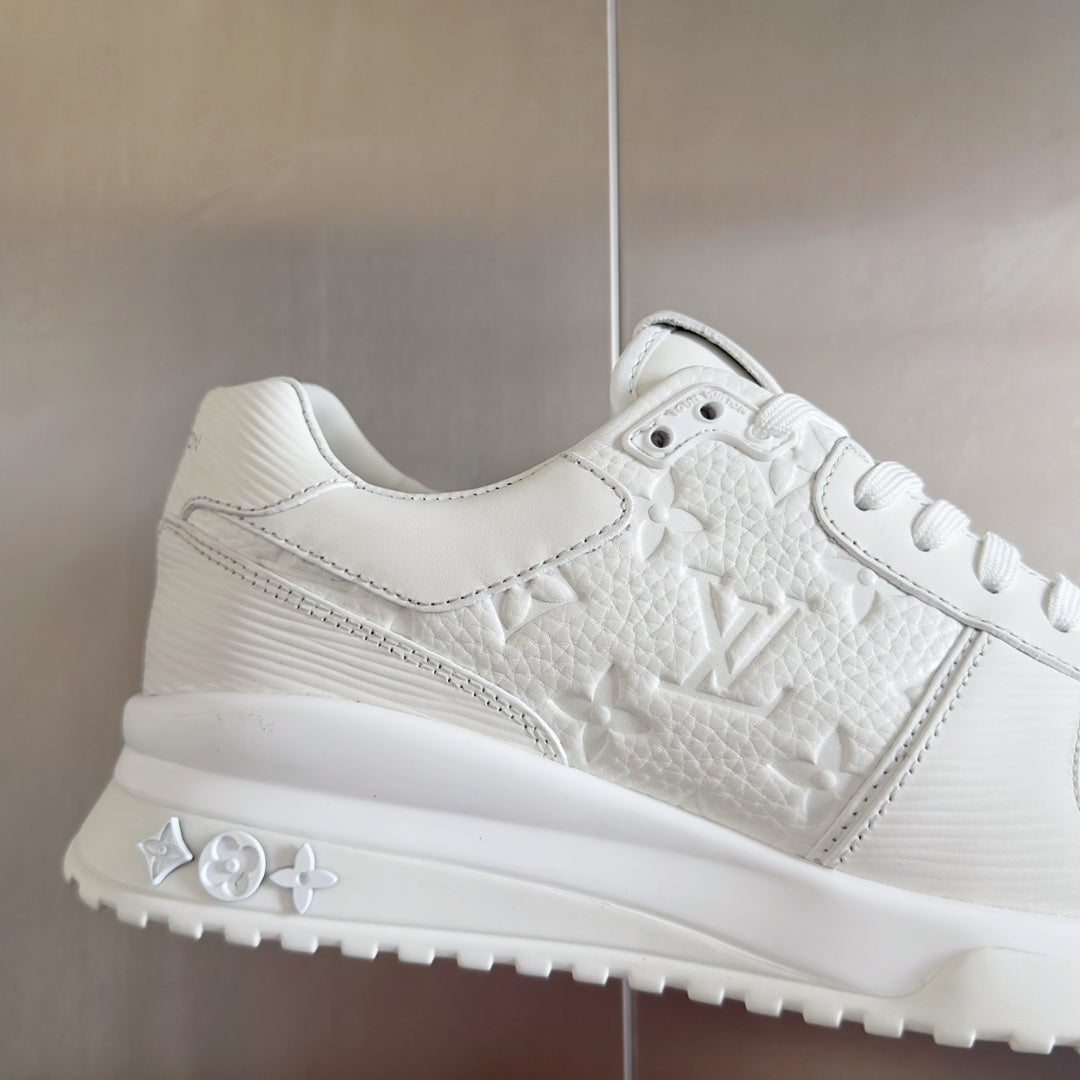 250318 New high quality new color board shoes