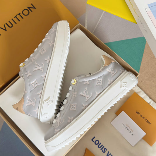 250318 New high quality new color board shoes