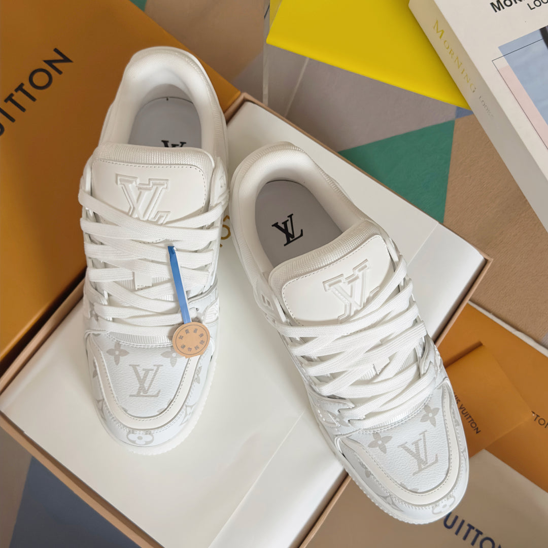250318 New high quality new color board shoes