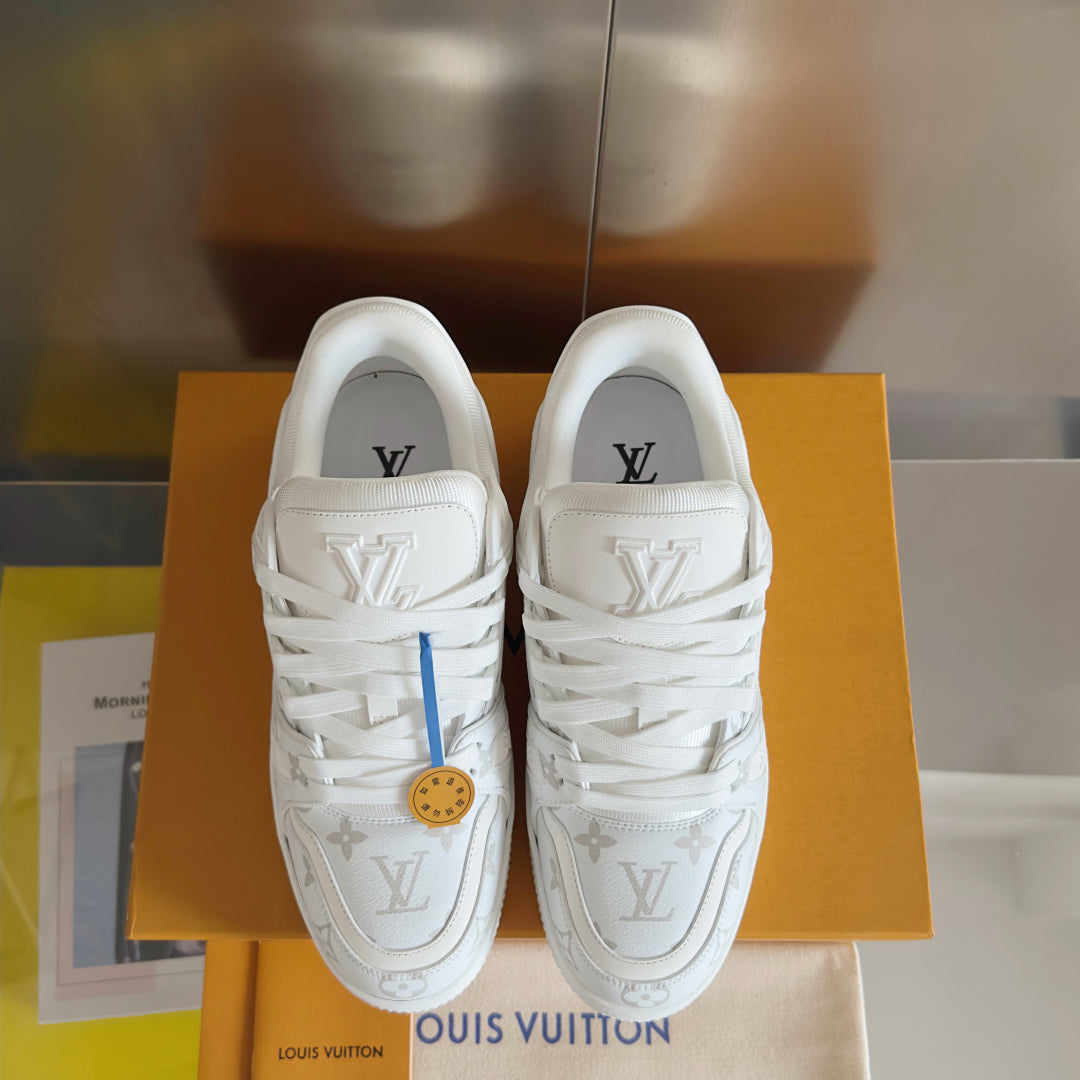 250318 New high quality new color board shoes