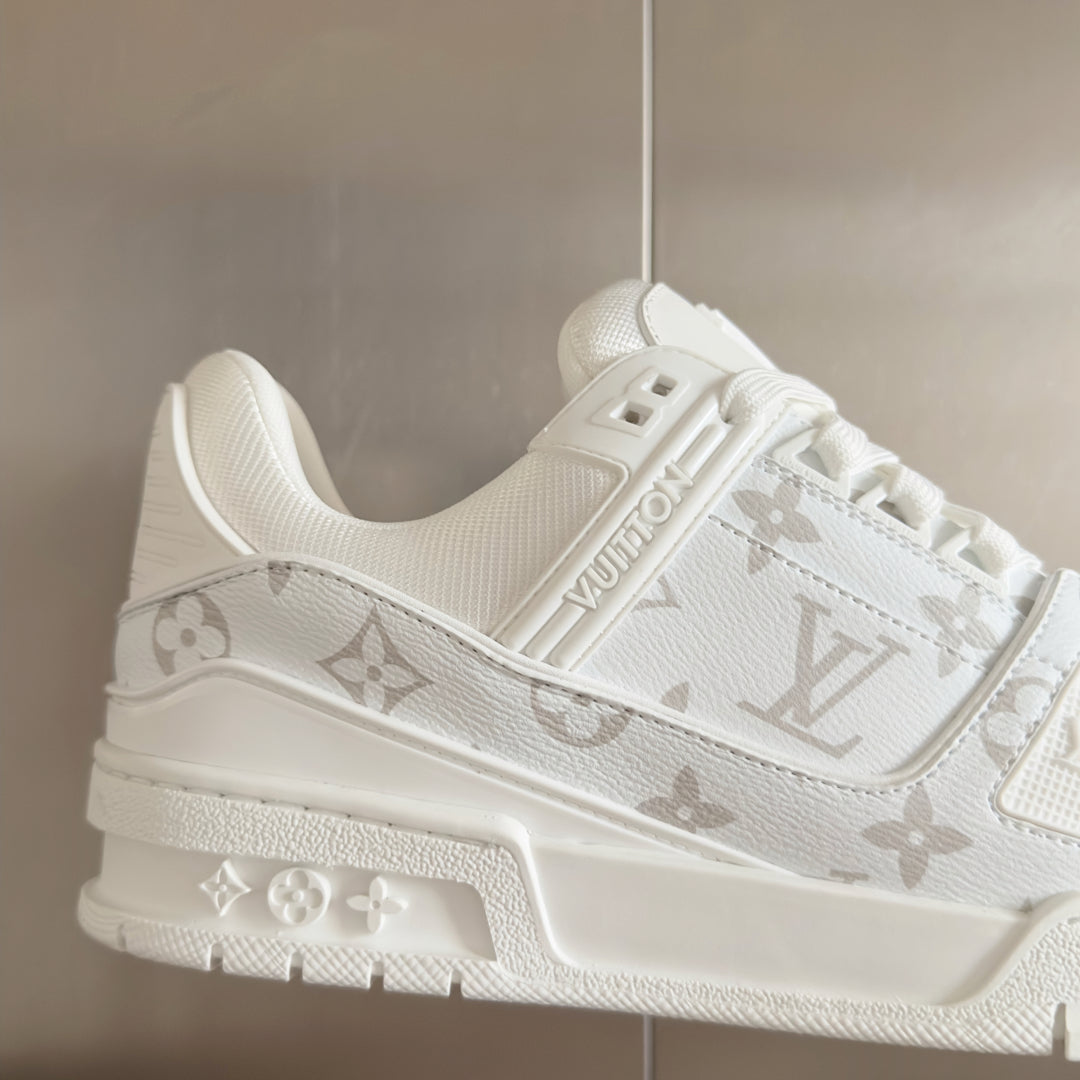 250318 New high quality new color board shoes