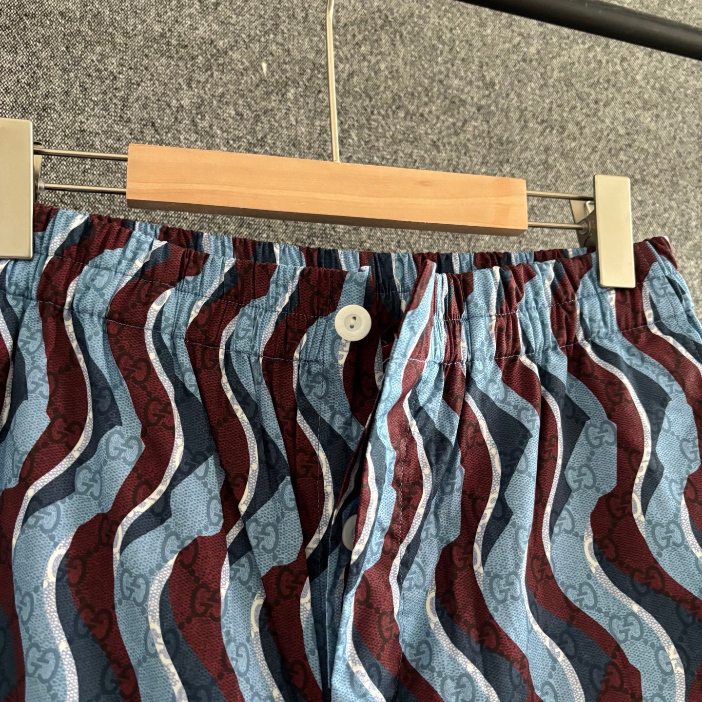 250325 New casual wavy shorts