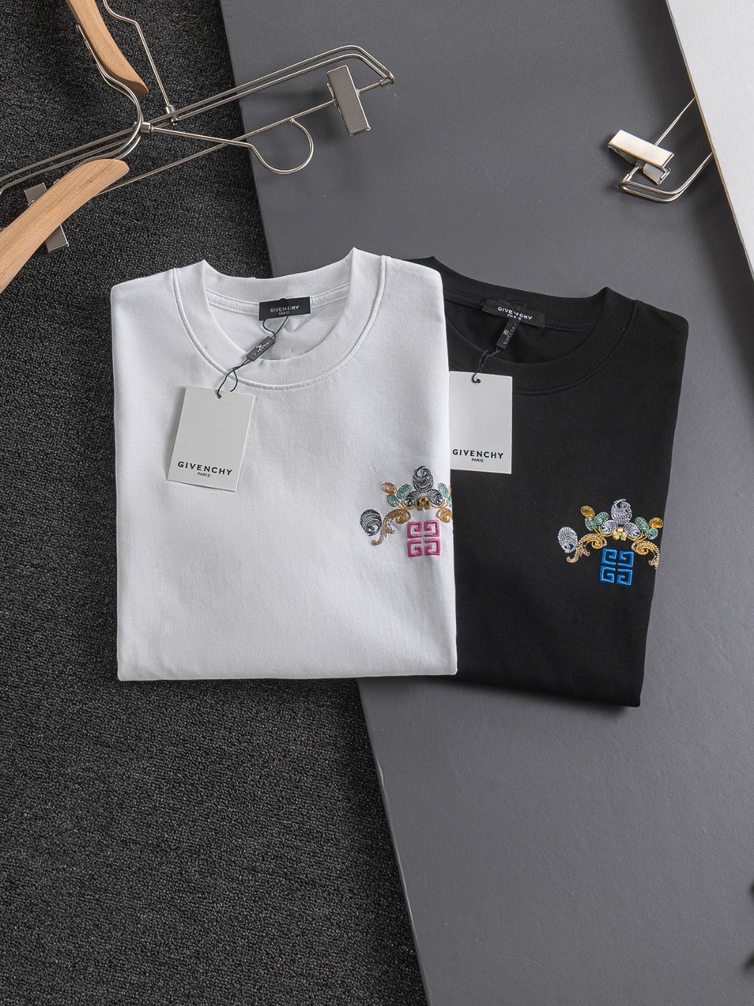 250325 New high quality three color embroidered T-shirt