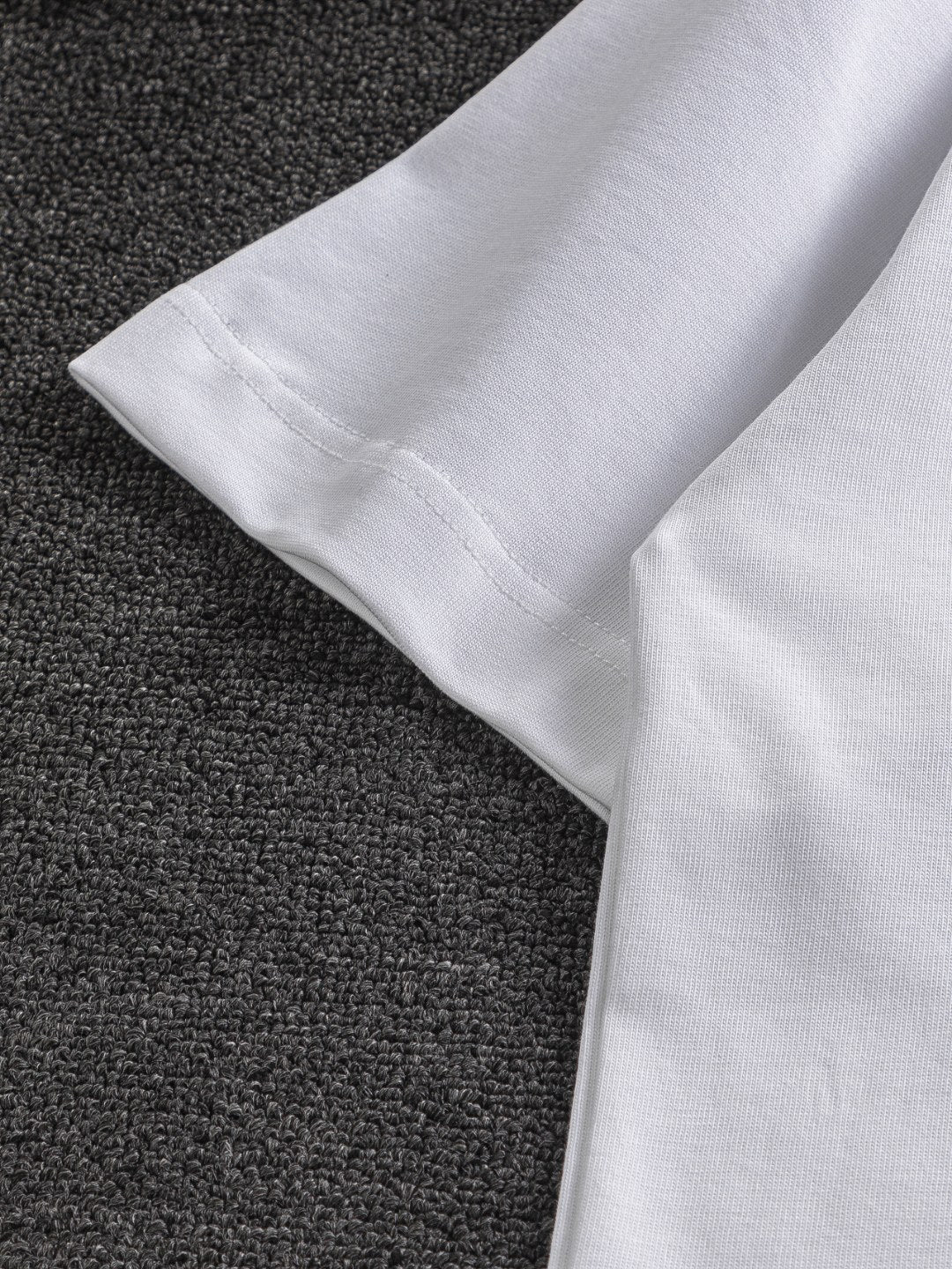 250325 New high quality three color embroidered T-shirt