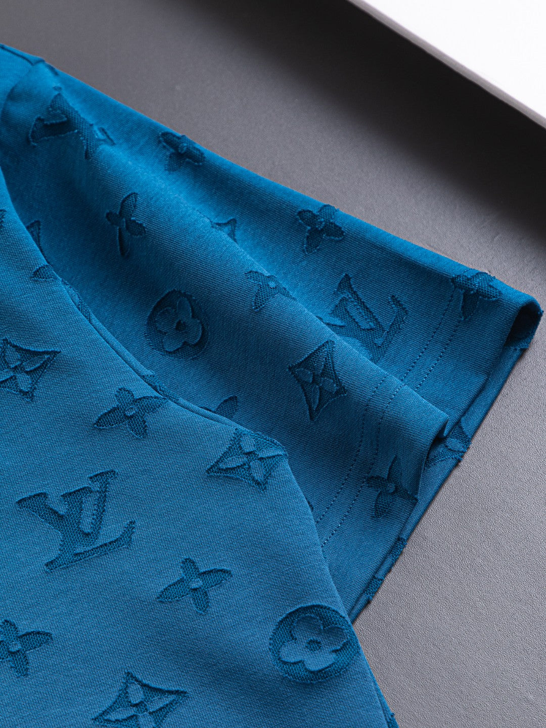 250325 New high quality covered with cut-and-burn monogram T-shirts