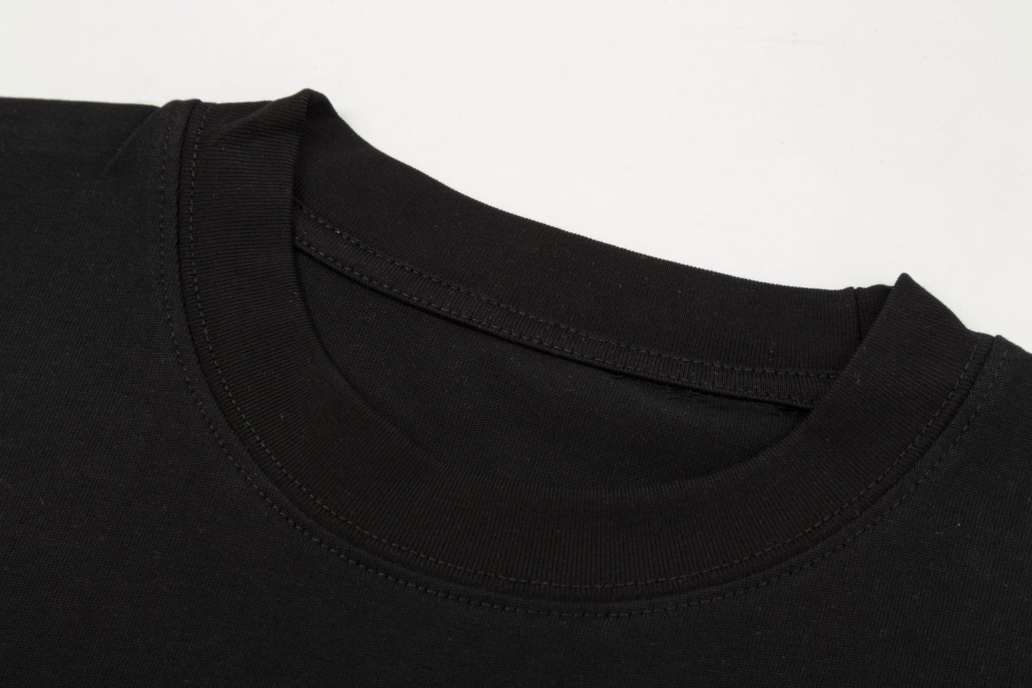 250325 New gradient direct spray monogram print T-shirt
