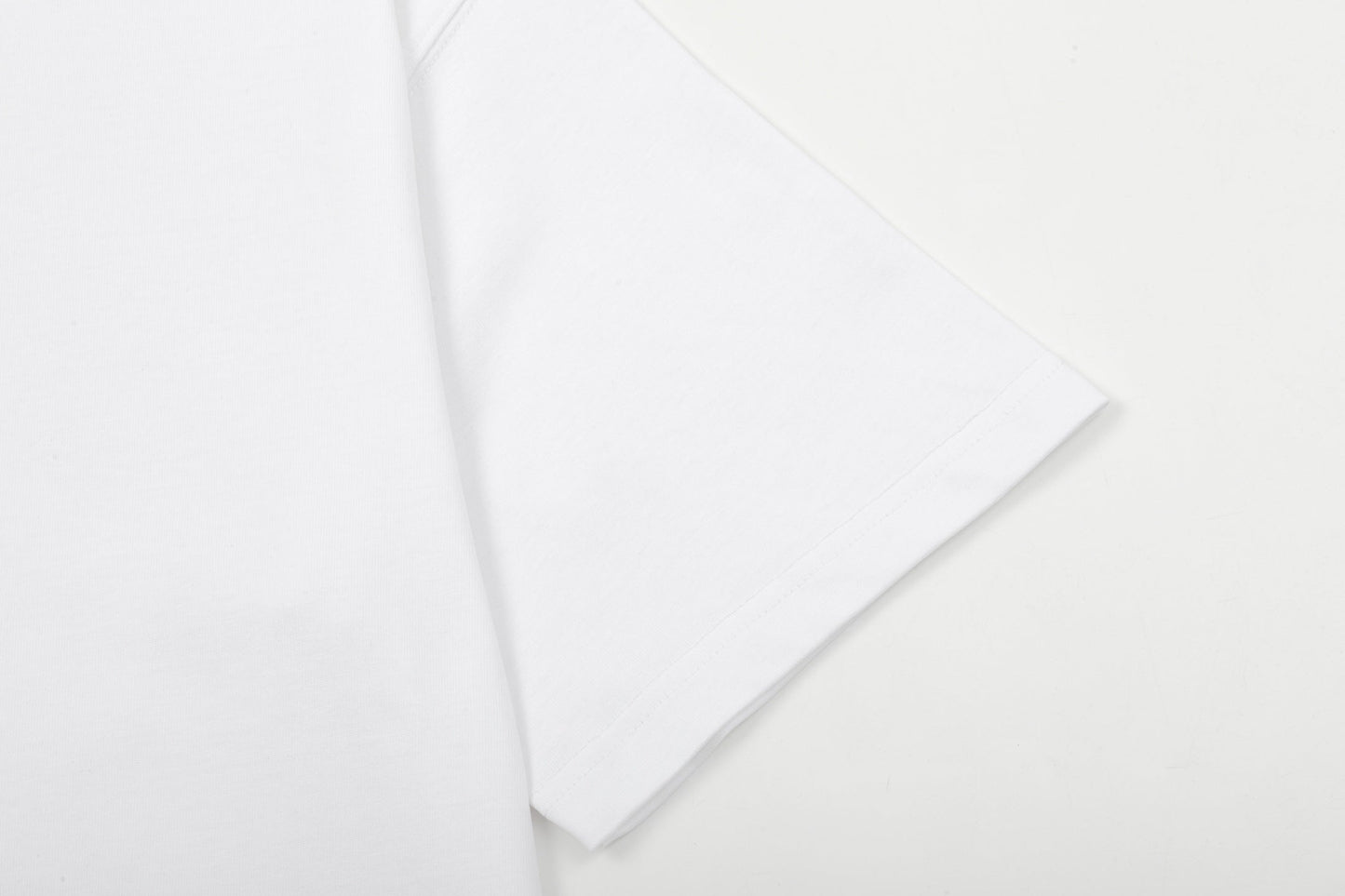 250325 New gradient direct spray monogram print T-shirt