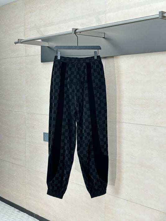 250617 New checkerboard letter velvet jacquard trousers