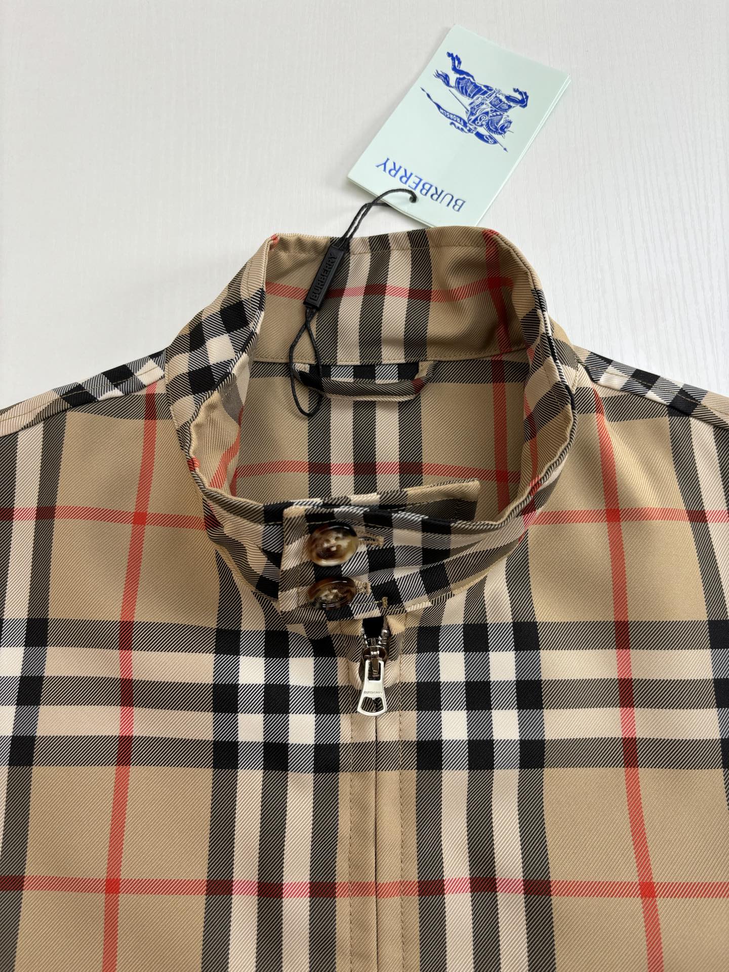 250819 A new high-quality classic checkered stand-up collar coat