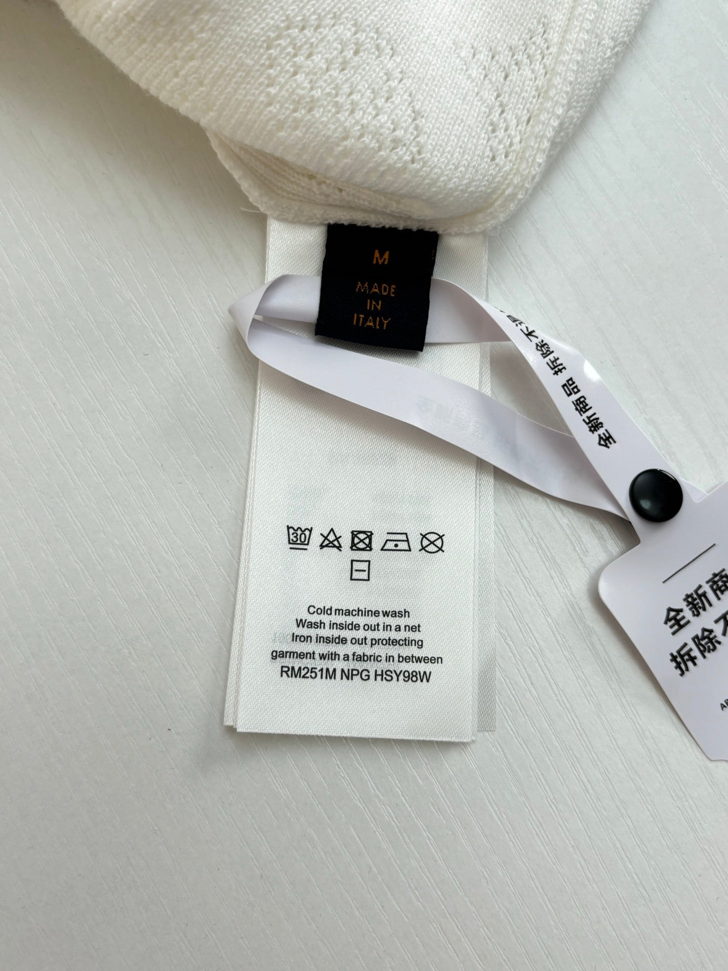 250819 New high-quality sweater with hollowed-out stitching