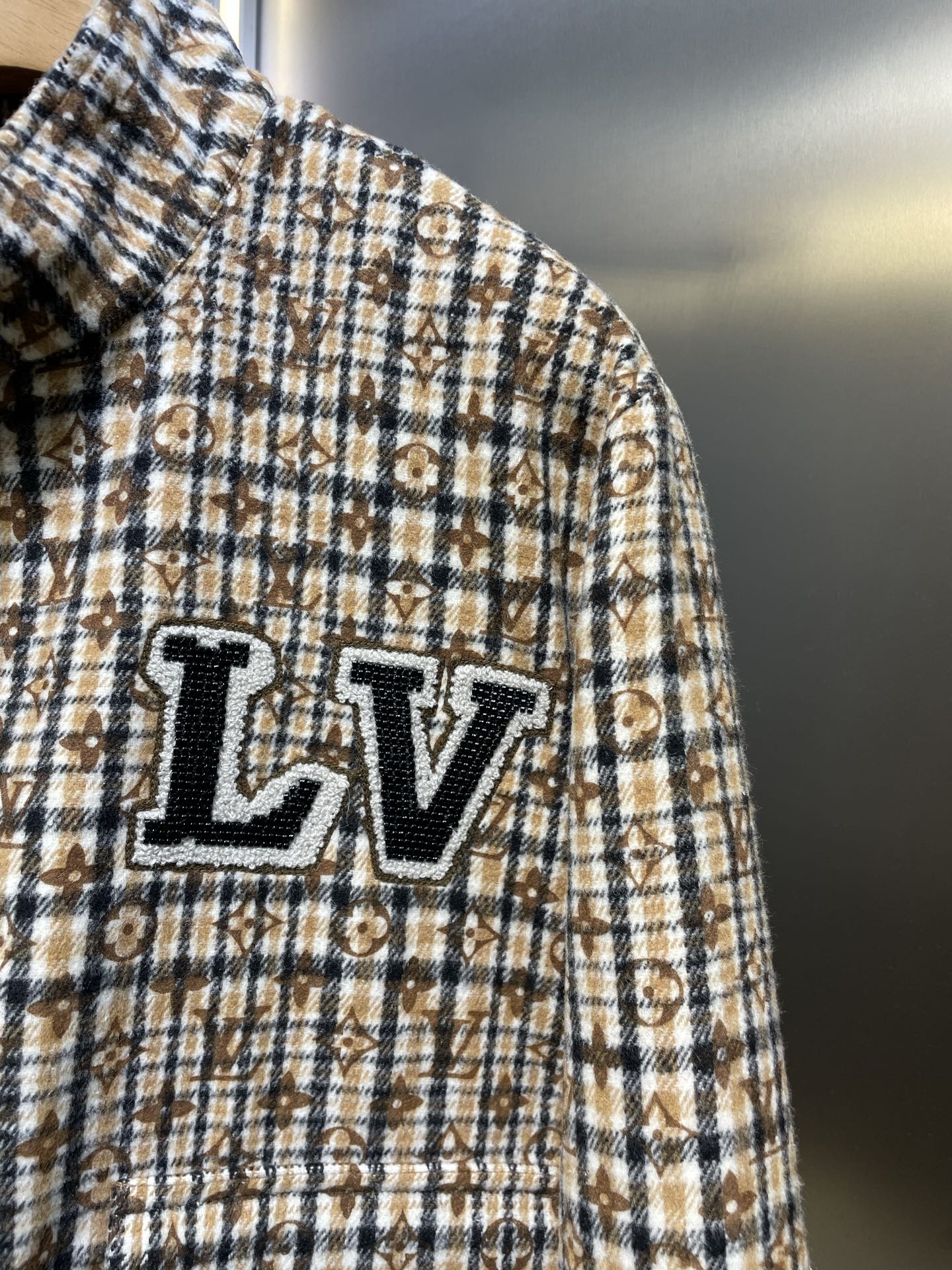 250819 A new high-quality checkered monogram jacket