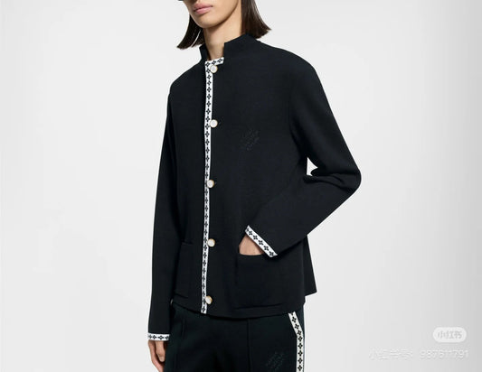 250819 A new high-quality embroidered knitted college style cardigan