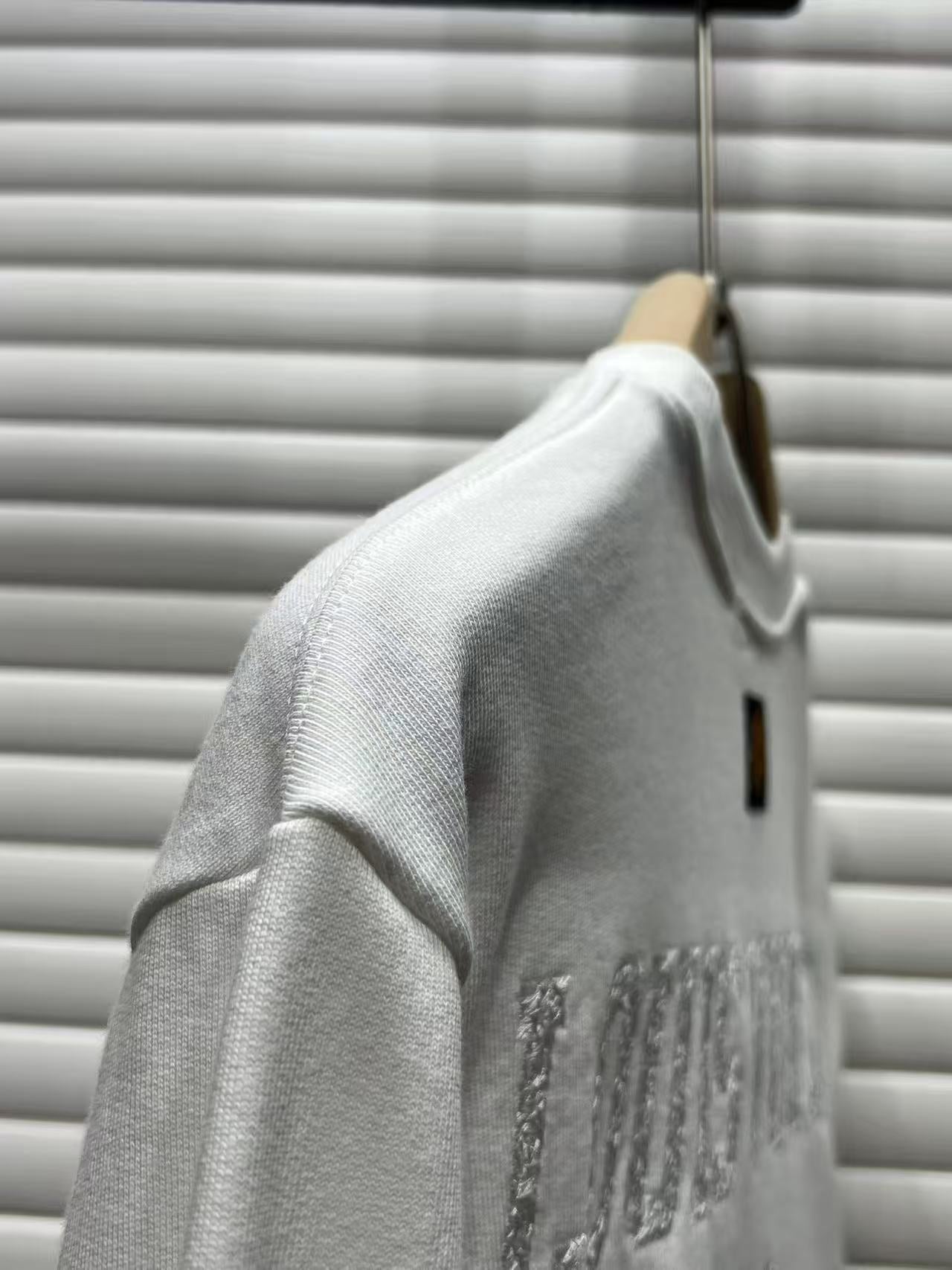 250819 New high-quality special-process embroidered sweatshirt