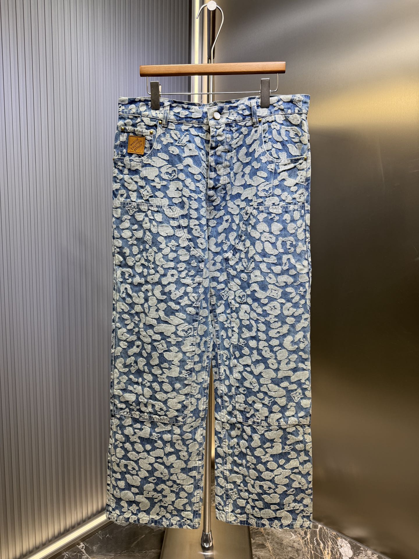 250825 New high-quality leopard-print washed work jeans