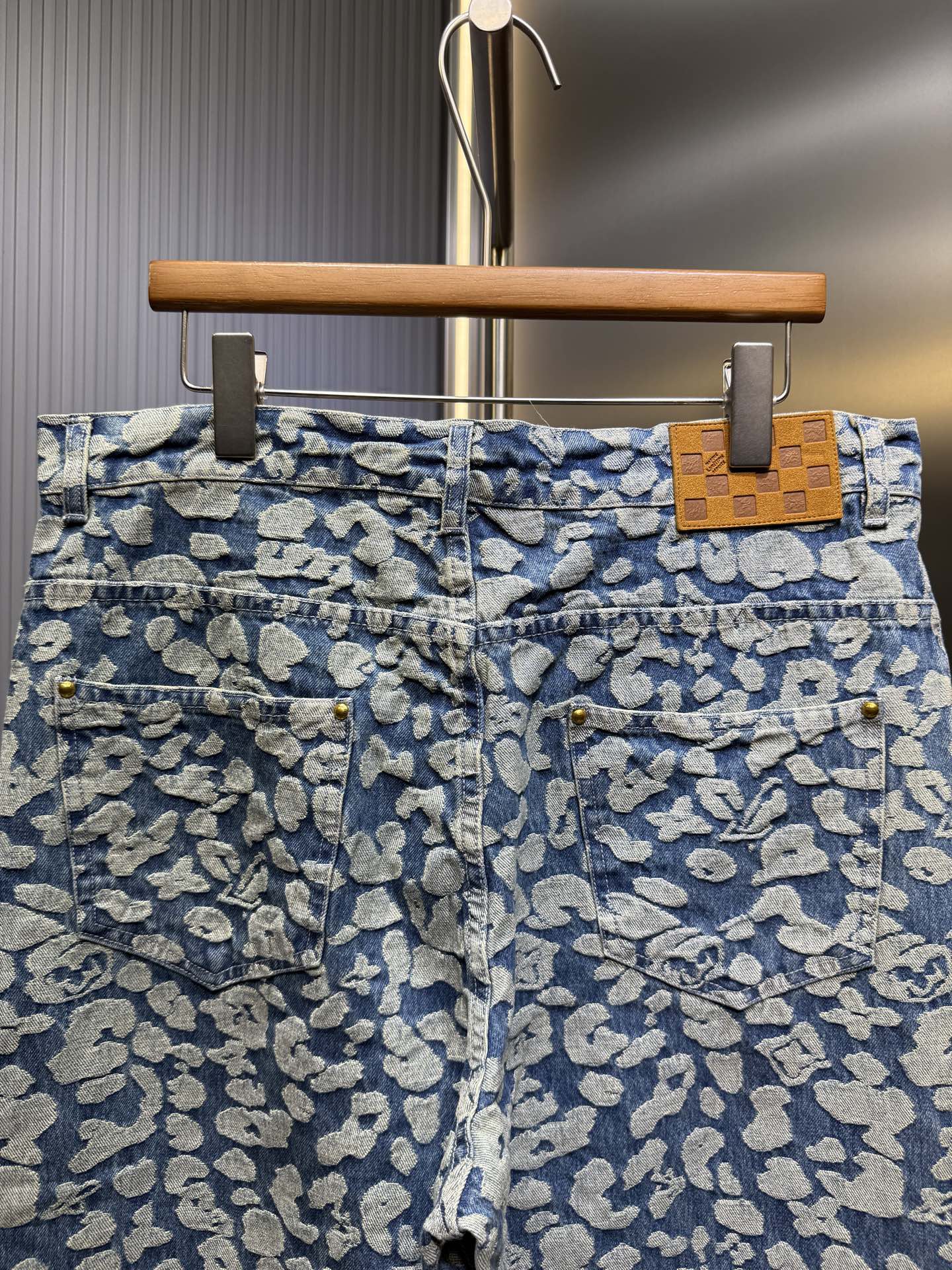250825 New high-quality leopard-print washed work jeans