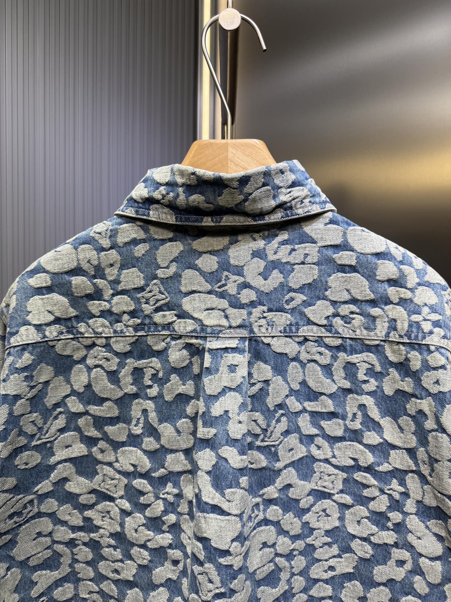 250825 New high-quality leopard-print washed workwear denim jacket